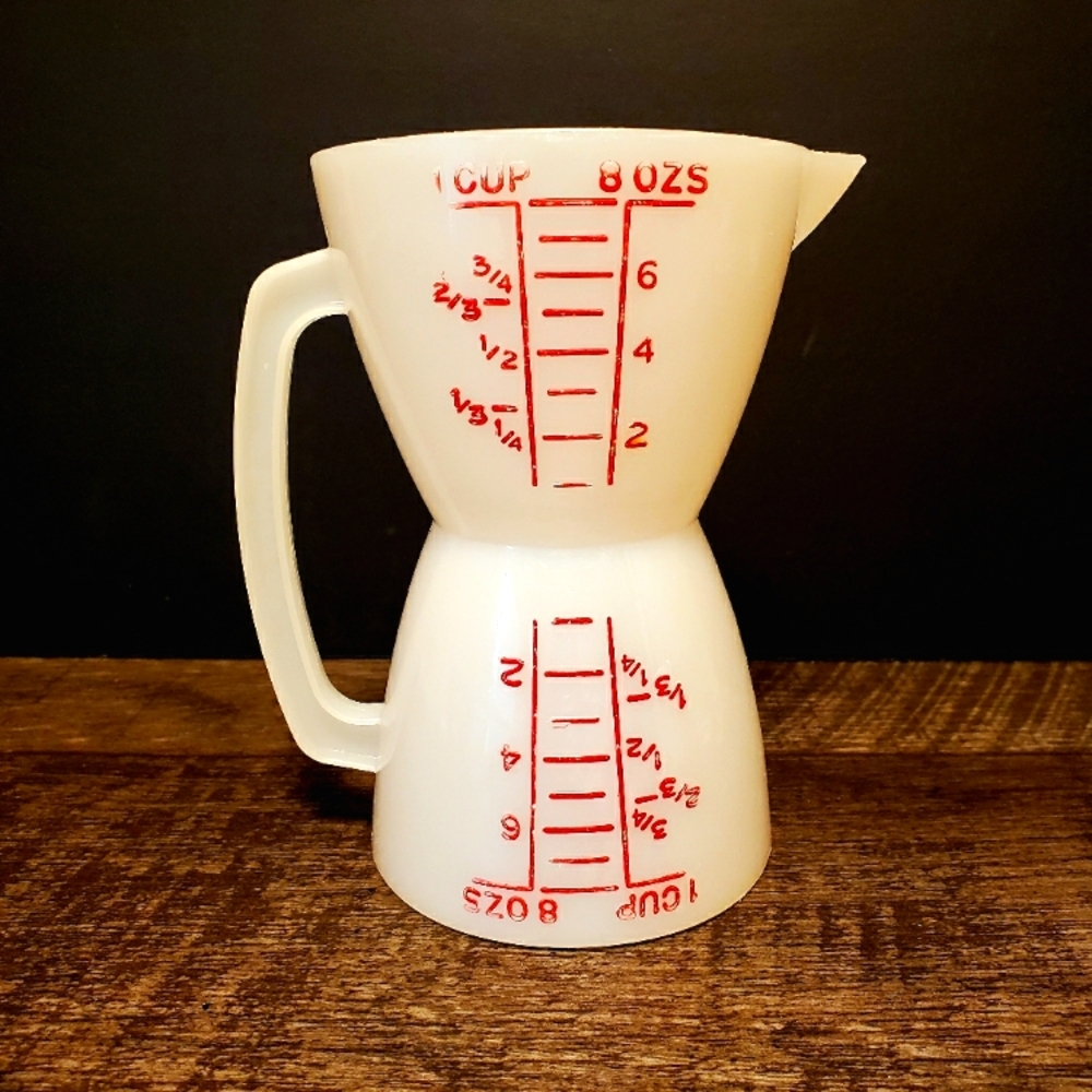 Tupperware Wet Dry Double White Measuring Cup with Red Markings #880-4